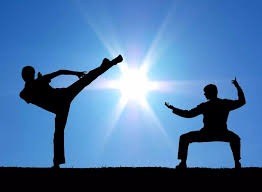 别把跑车当坦克！莱奥转型中锋，是补了短板却废了武功？